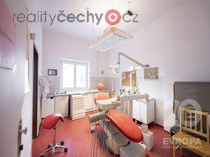 foto Zaveden zubask praxe, ordinace o vme 73 m2 se zzemm, ekrnou, wc, koupelna i sklad, Sokolov