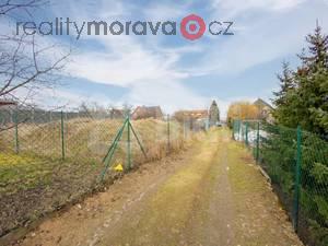 foto Moravany - 435m2 stavebn pozemek pro RD