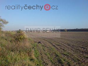 foto Prodej pozemku o rozloze 5 123 m2 veden jako orn pda v obci Pardubice, Katastrlnm zem Spojil.