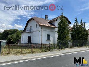 foto Prodej RD o velikosti 176 m2 na pozemku o velikosti 3 392 m2 v obci Mikulovice, Jesenk.