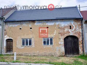 foto Venkovsk dm k rekonstrukci v obci Vcov nedaleko Plumlova