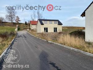 foto Draba pozemk (2.357 m2) s rozestavnmi domy v obci Doln Cerekev, okr. Jihlava