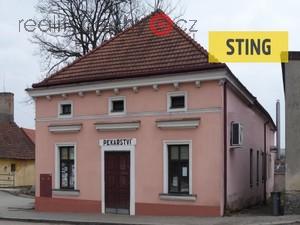 foto Prodej,objekt pekrny s vekerm zzemm,obchodnmi prostory a kancelemi ve Slavonicch.