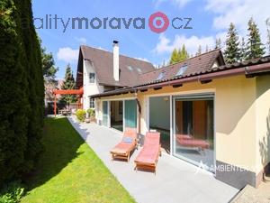 foto Prodej rodinnho domu s vnitnm baznem a saunou v Rosicch u Brna