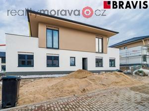 foto Prodej bytu 4+kk ve viladom se zahrdkou, podlahov plocha 99m2, Hodjice u Slavkova u Brna