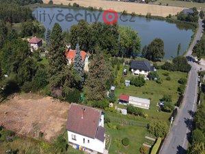 foto Nabzme k prodeji stavebn pozemek o vme 1134 m3 v obci Louovice.