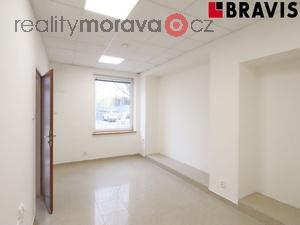 foto Pronjem kancelskch a skladovch prostor, Brno - Slatina, ul. mahova, parkovac stn v cen