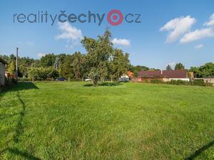 foto Prodej rozlehlho rovinatho pozemku v obci Bl Vchynice nedaleko Kladrub nad Labem!