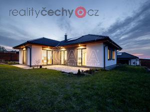 foto Energeticky sporn bungalov 4+kk (zast.pl. 151 m2), pozemek 742 m2 - Tuany (okr. Kladno)