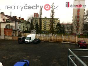 foto Parkovn - parkovac msta na uzavenm hldanm parkoviti v Ml.Boleslavi -pronjem