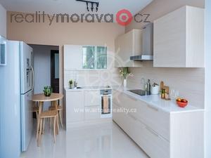 foto Prodej bytu 3+1 s komorou a balkonem, UP 93 m2 + zahrdka 99 mm2 - Brno, ul. Mlnsk