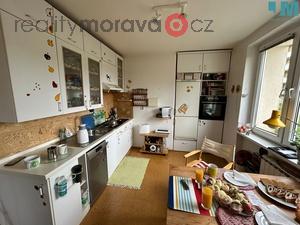 foto Prodej pln vybavenho bytu 2+1 v Brn - Komn na ul. ezova