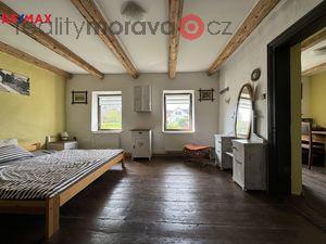 foto Prodej tulnho retro domu v Obectov, sti obce Bouzov