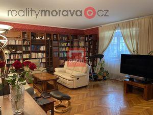 foto Prodej vcegeneranho domu s pozemkem 706 m2 v klidn sti msta Olomouce