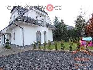 foto Prodej rodinnho domu 5+1 200 m2, pozemek 670 m2, kpt. Poplera, Pardubice