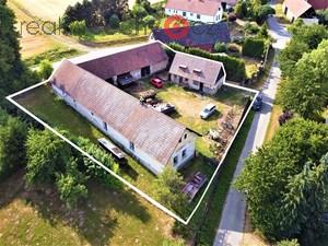 foto Prodej vesnickho domu s pozemkem 1.654 m2 v obci Domamyl