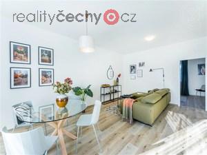 foto Prodej bytu ve vile s vlastn zahradou (148 m2) a gar - Praha - Kbely
